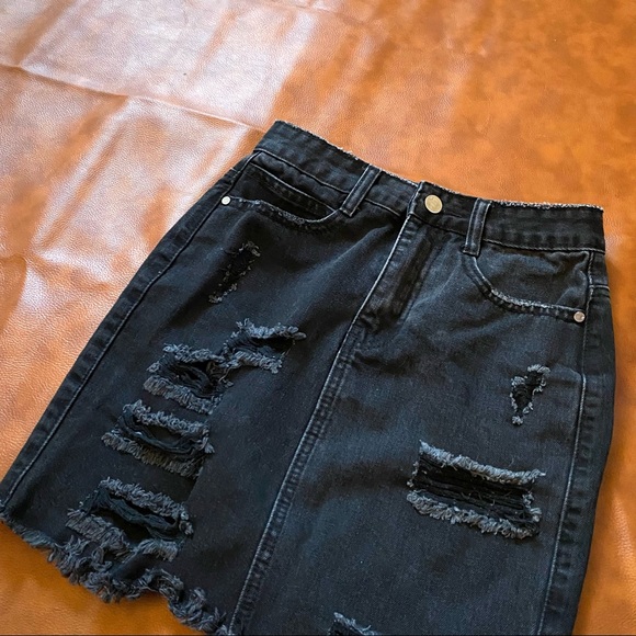 Missguided High Waisted Destroyed Mini Denim Skirt | Black | 0 - Picture 2 of 8
